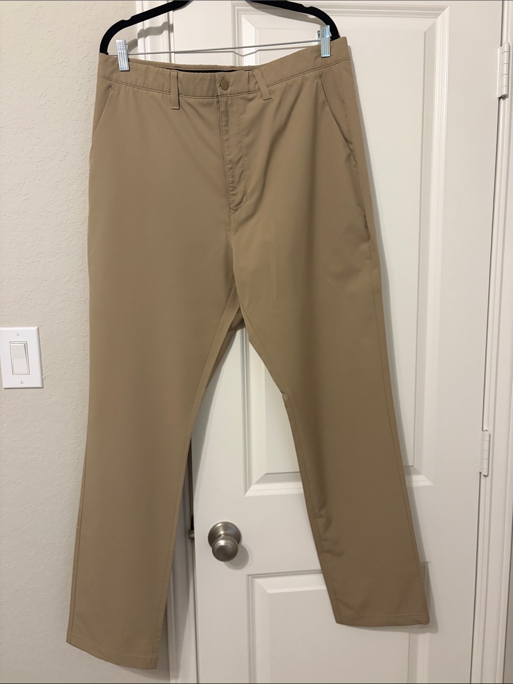 Xersion Men's Tan Chino Pants